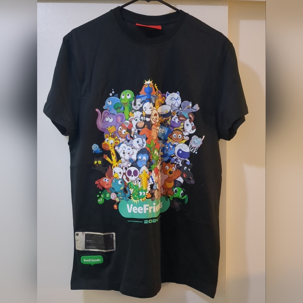 VeeFriends VeeCon 2024 Graphic Tee Men's SM Gary Vee Cartoon Characters